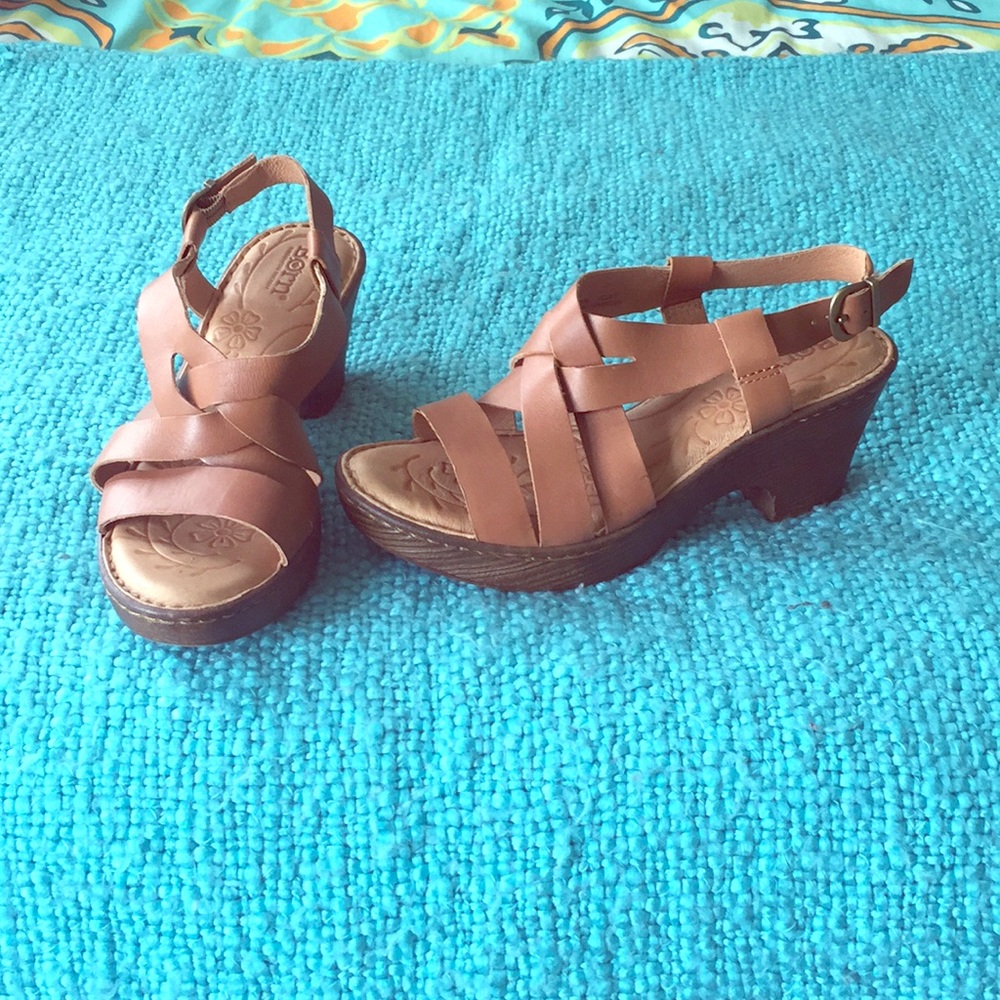 Born strappy heel, size 7